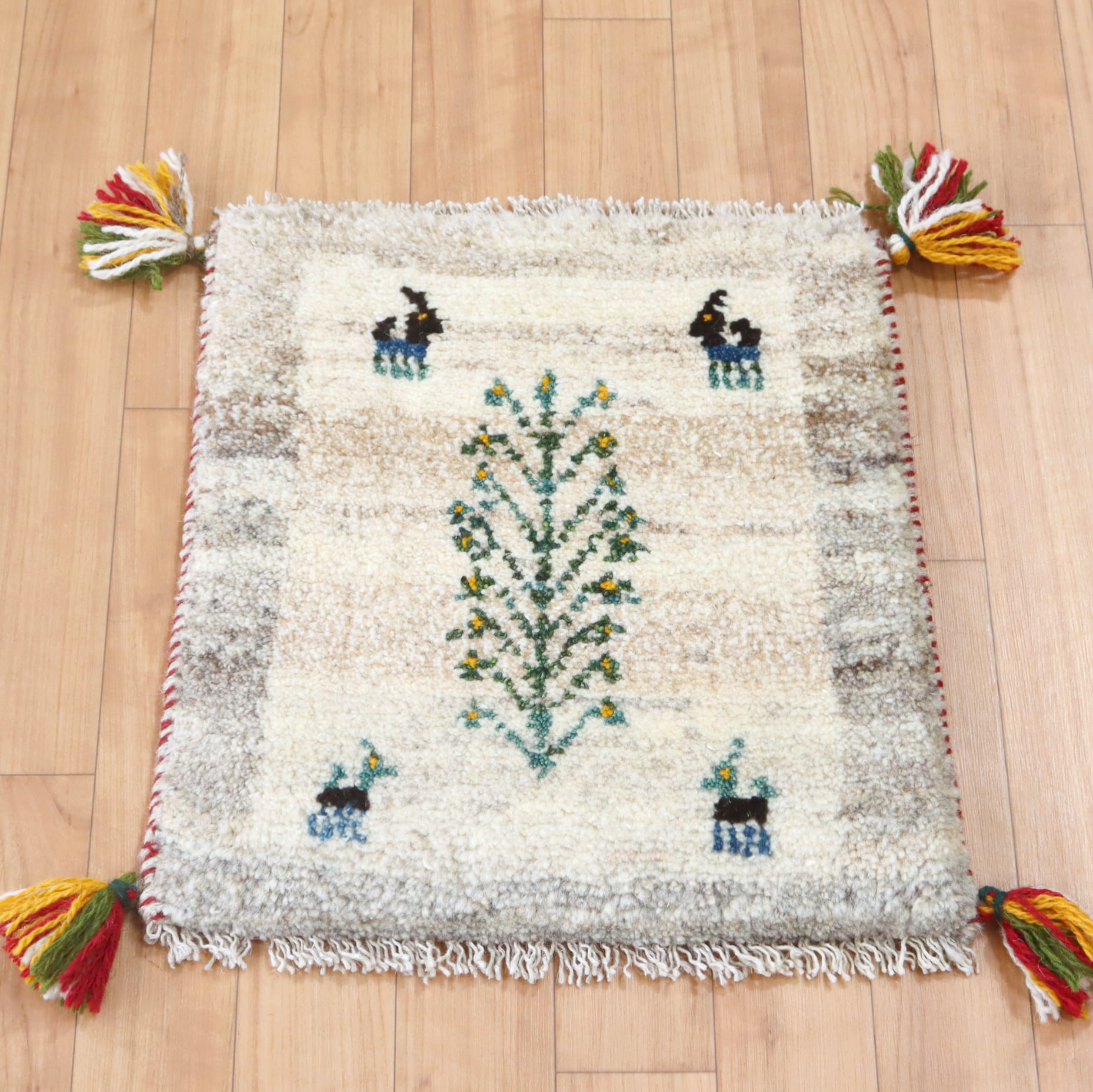 ギャベ イラン手織り 座布団ギャッベ42×38cm ナチュラルアイボリー/グレー