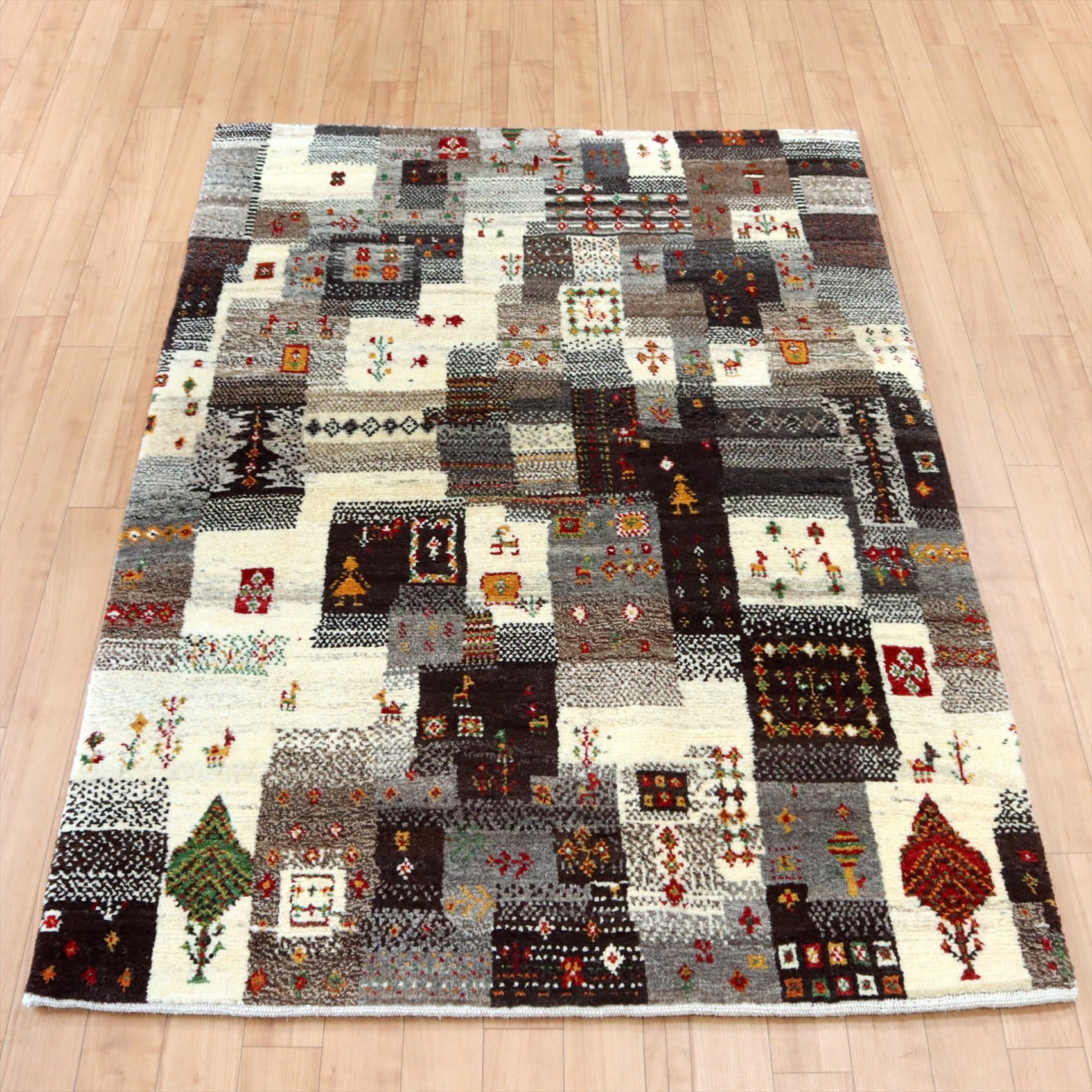 ギャッベ　ノマド　イラン　手織りラグ147×100cm ホワイト＆ブラック　ランダムなモザイク