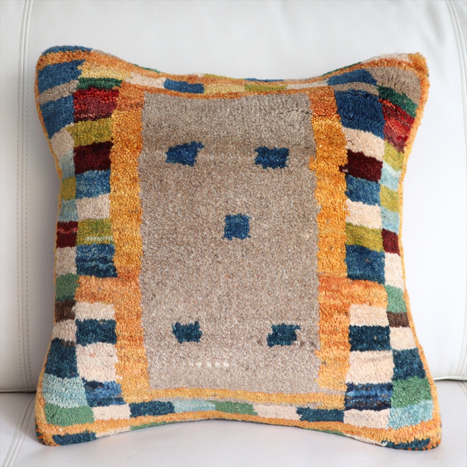 ギャッベクッションカバー40cmサイズ/イラン製手織り ベージュ＆カラフルタイル